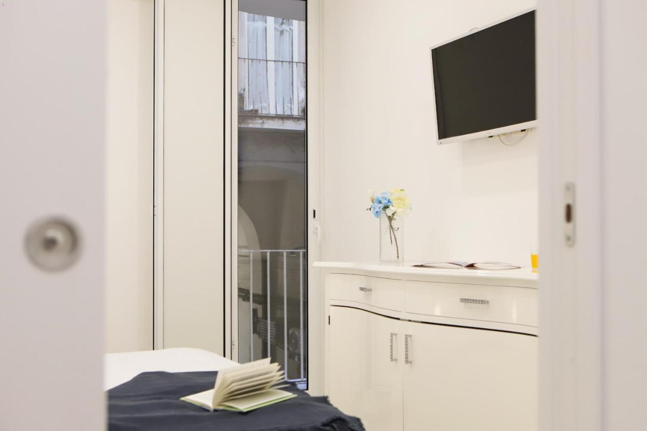 Cozy Apartment In Piazza Cavour By Wonderful Italy Neapel Exterior foto