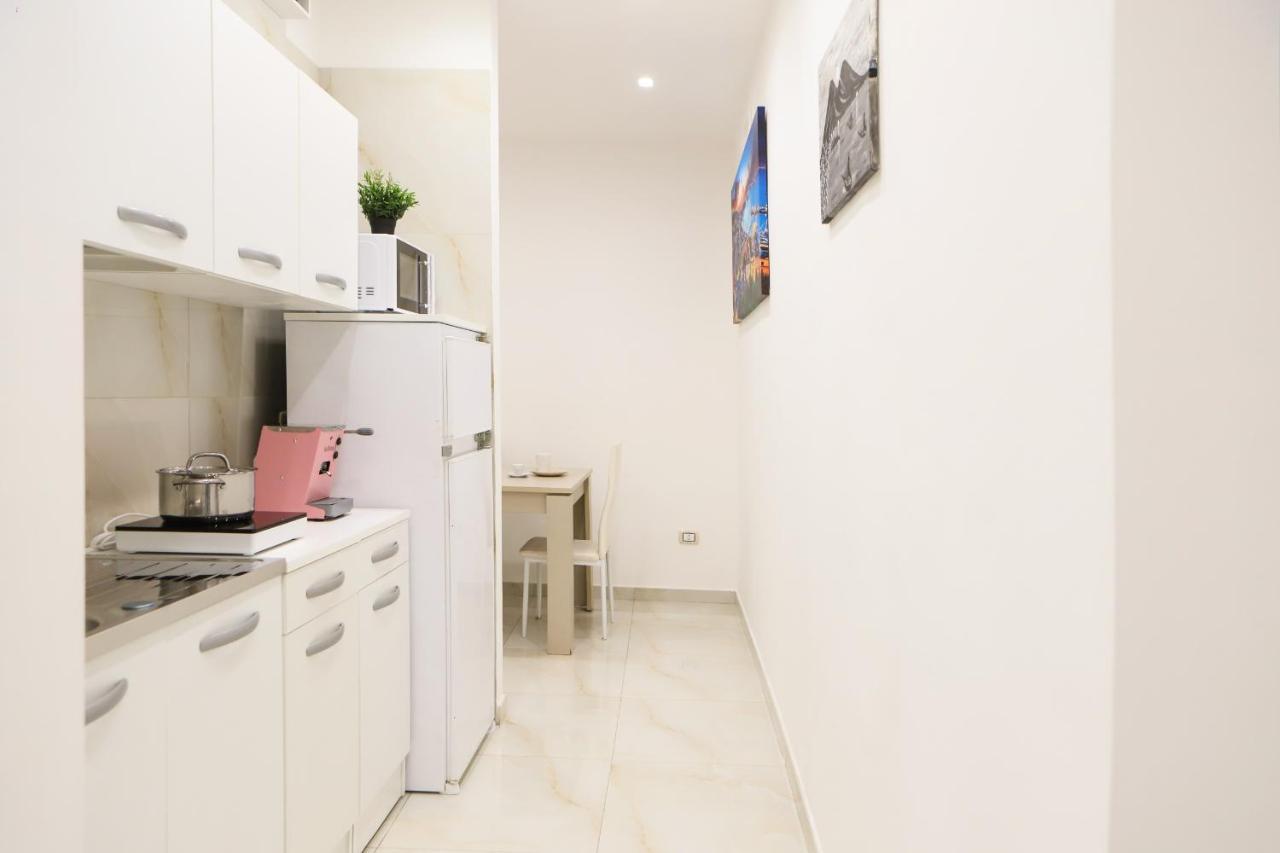 Cozy Apartment In Piazza Cavour By Wonderful Italy Neapel Exterior foto